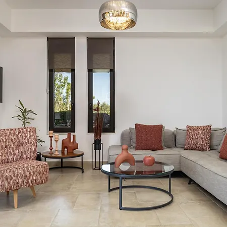 Iniada - Beachside Haven By Etouri *