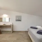 Iniada * חאניה