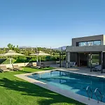 וילה Iniada