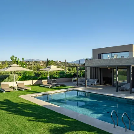 Villa Iniada - Beachside Haven By Etouri