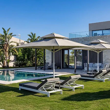 Iniada - Beachside Haven By Etouri Villa *