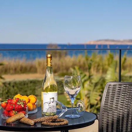 Villa Iniada - Beachside Haven By Etouri