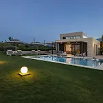 Iniada Βίλα Χανιά