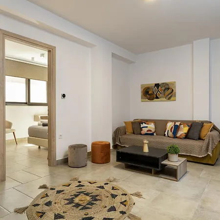 Iniada * Hriszí Aktí Haniá