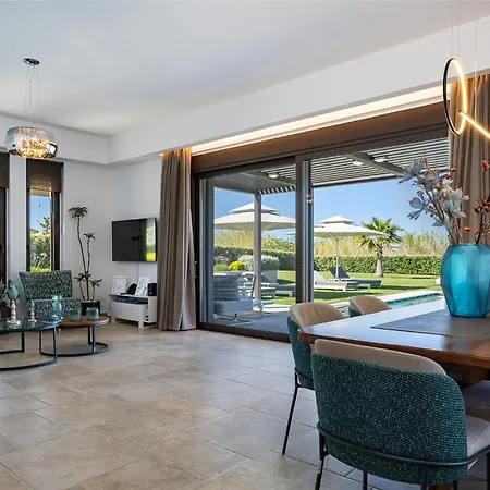 Iniada Villa Hriszí Aktí Haniá