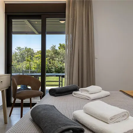 Iniada Villa Hriszí Aktí Haniá