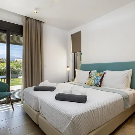 Iniada - Beachside Haven By Etouri *