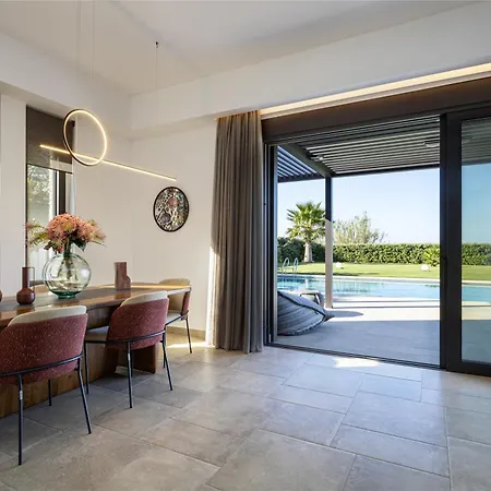 Iniada - Beachside Haven By Etouri 别墅