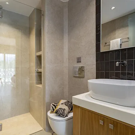Iniada - Beachside Haven By Etouri *