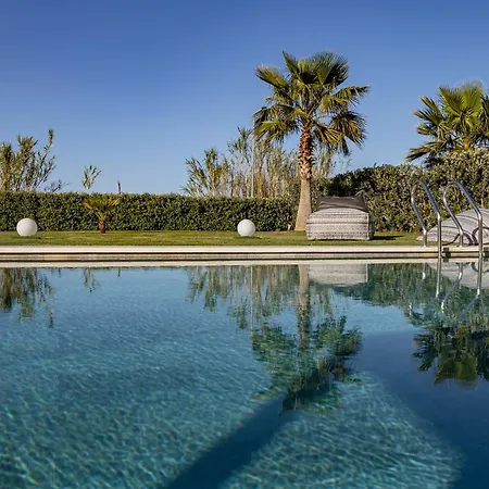 فيلة Iniada خانيا