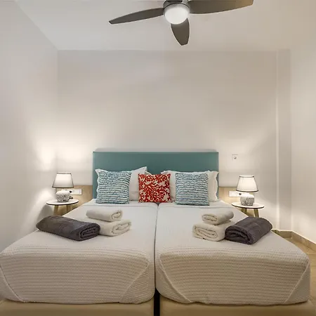 Iniada - Beachside Haven By Etouri